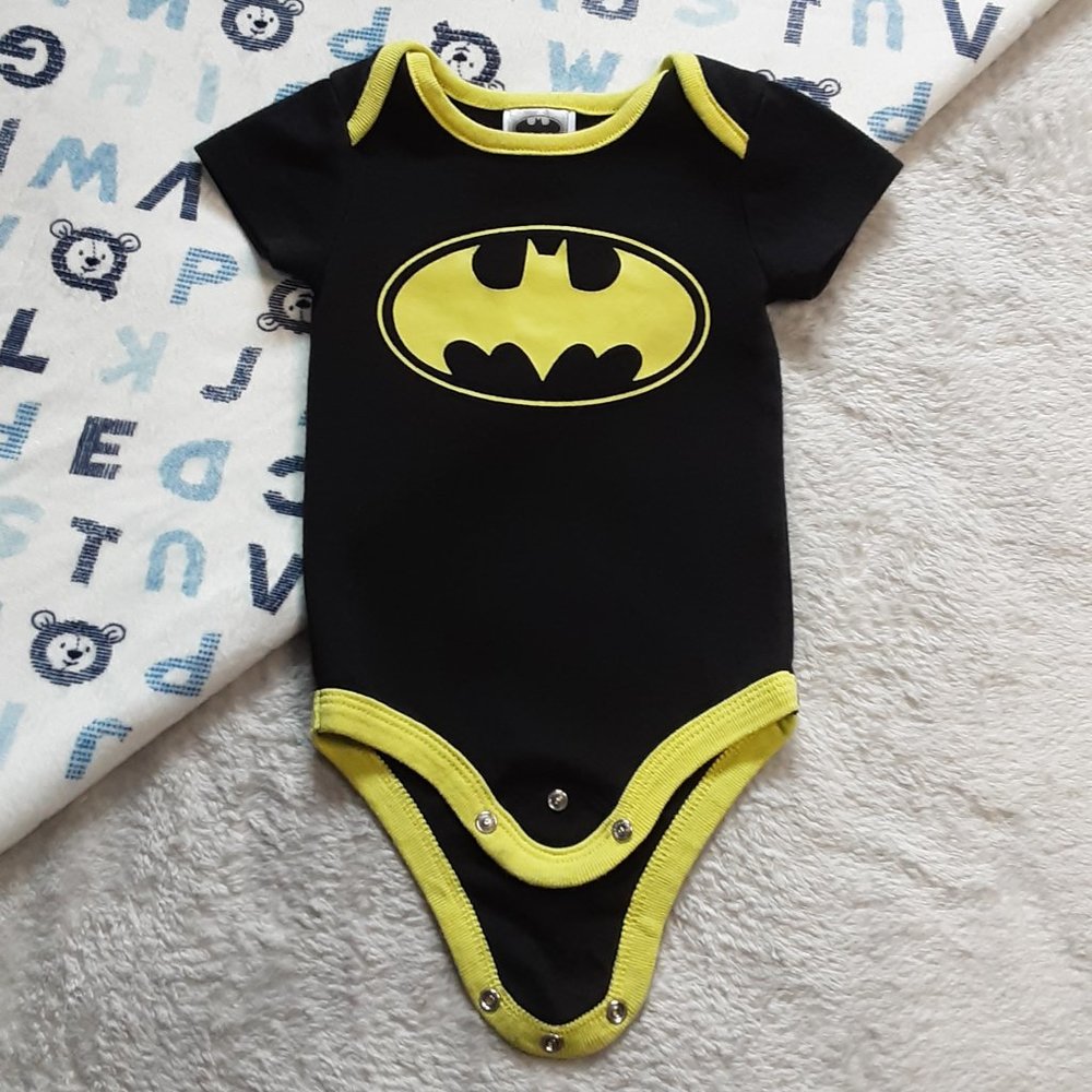 $1 | 0-3m | DC Comics | Batman Bodysuit/Onesie